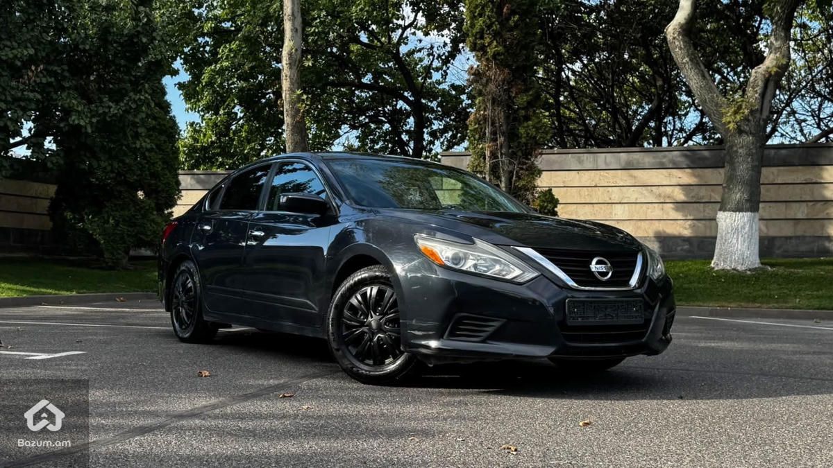Nissan Altima 2018 - image 2
