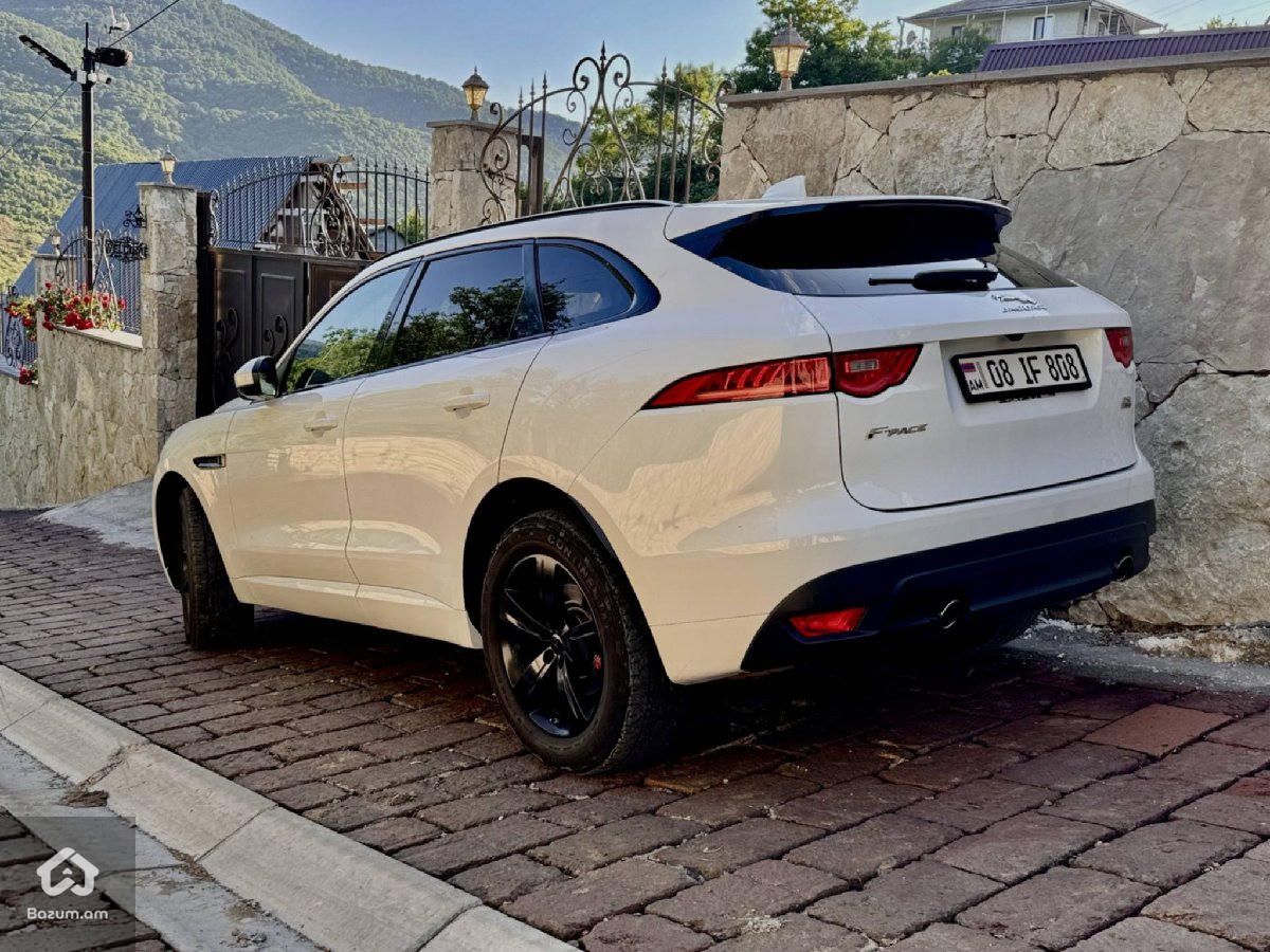 Jaguar F-Pace 2019 - image 11