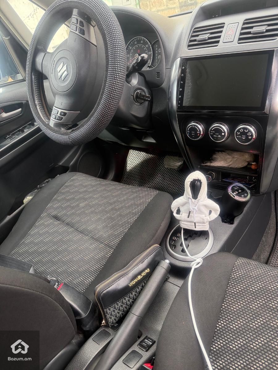 Suzuki SX4 - image 5