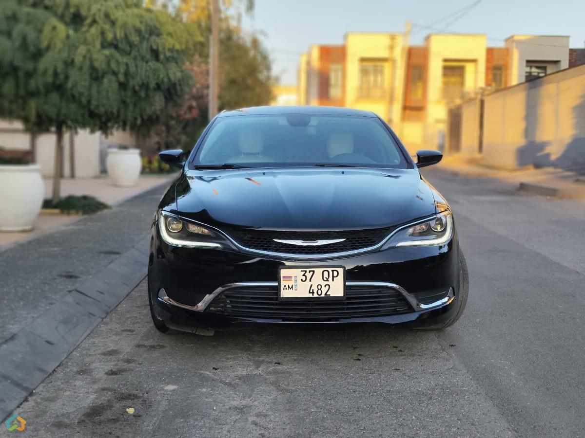 Chrysler 200  - image 1