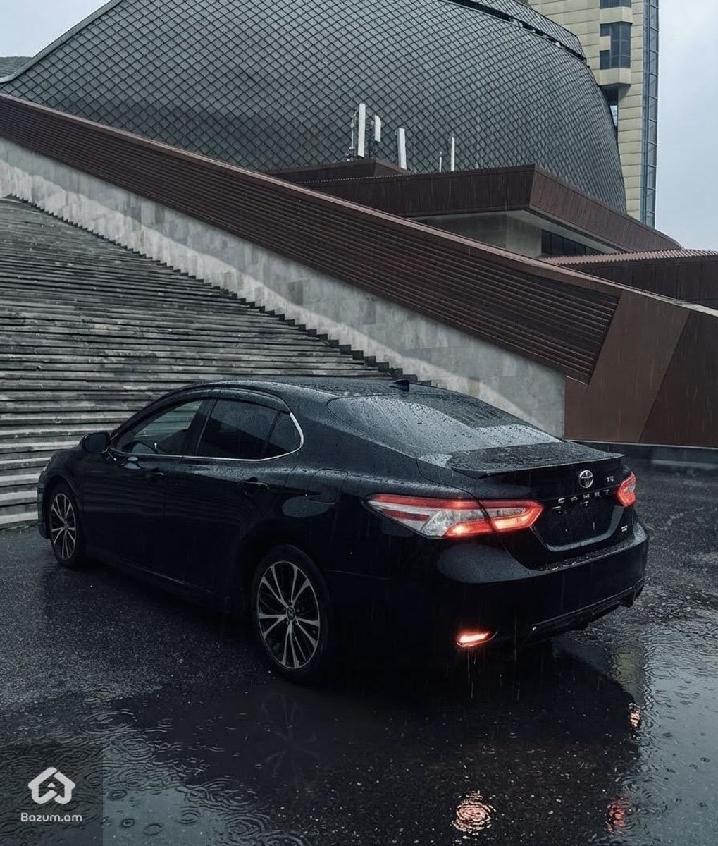 Toyota Camry 2020 - image 4