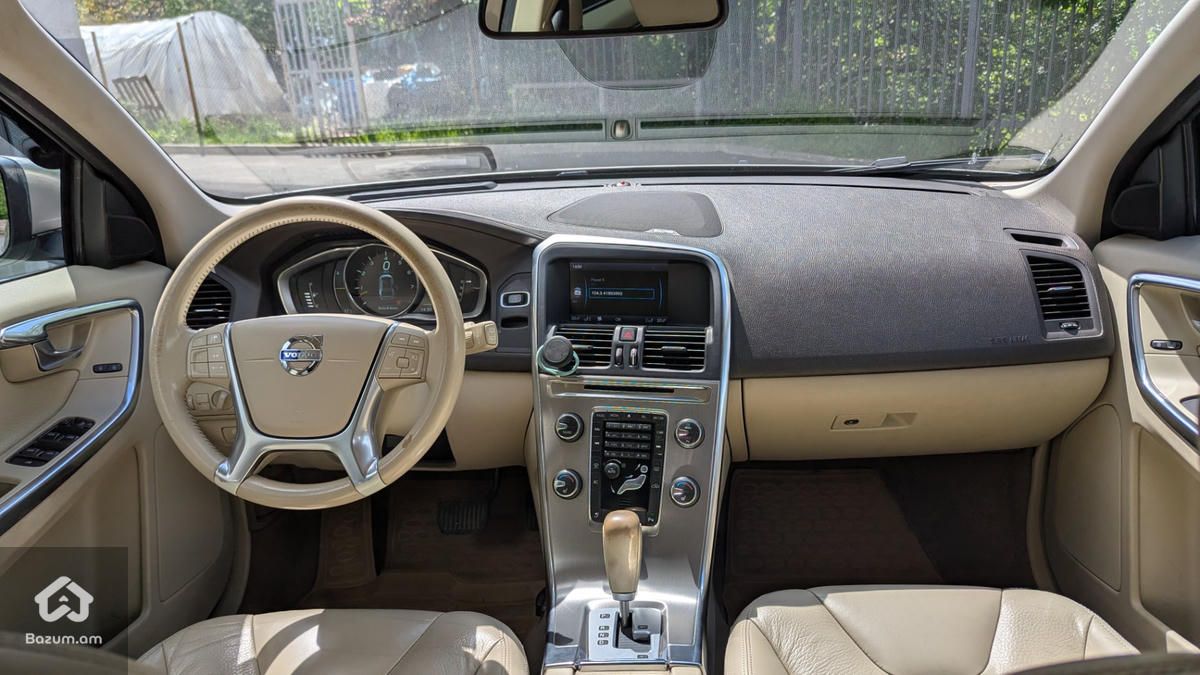 Volvo XC60  - image 9