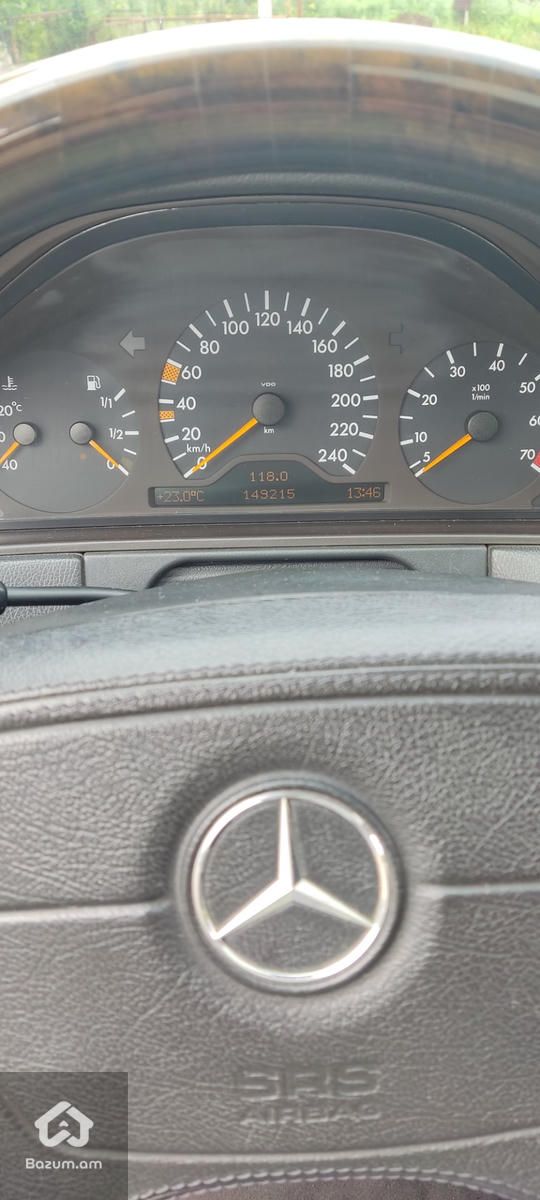 Mercedes-Benz E-Class W210 - image 41
