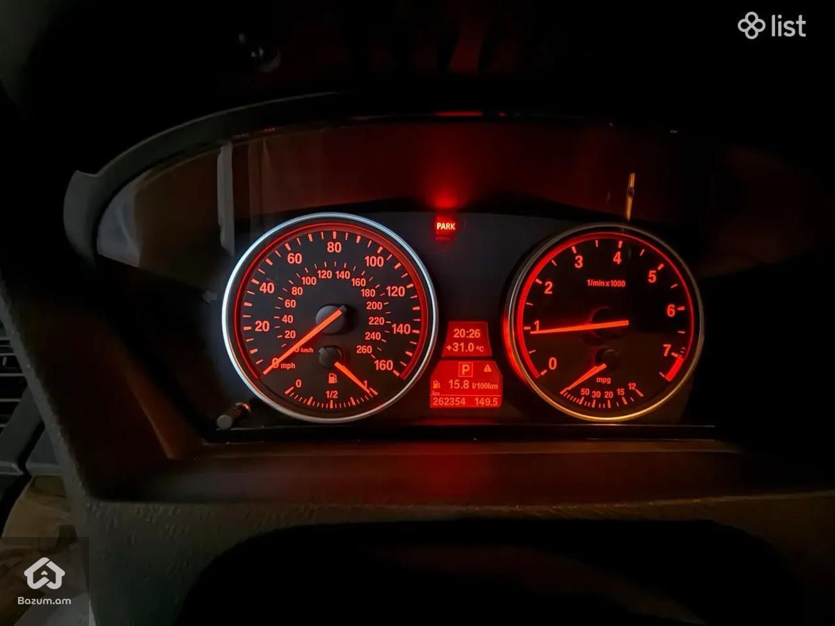 BMW X5 2010 - image 6