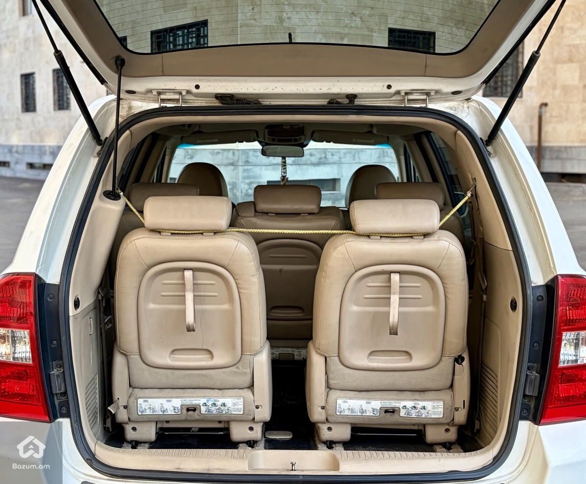 Kia Carnival 2007 - image 14