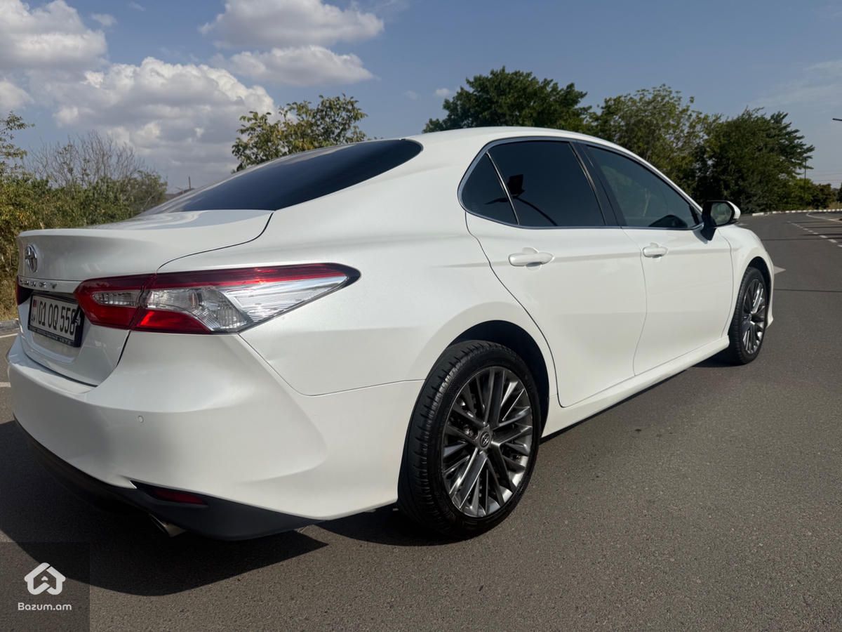 Toyota Camry 2018 - image 4