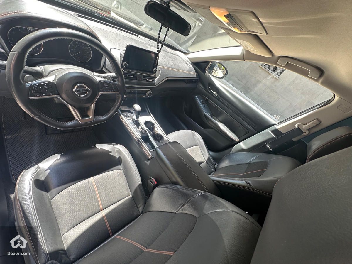 Nissan Altima 2022 SR - image 10