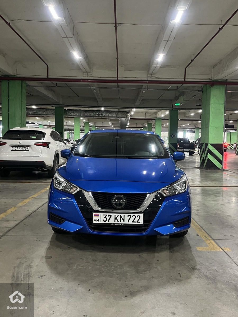 Nissan Versa - image 3
