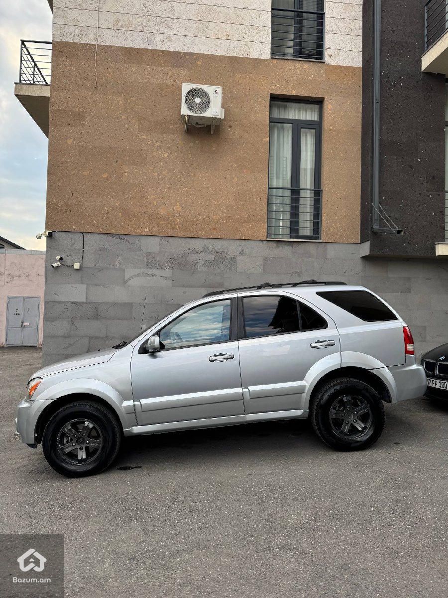 Kia Sorento - image 3