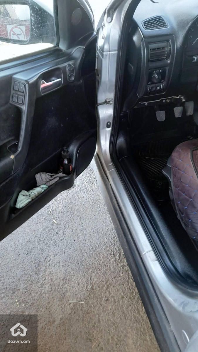 Opel Astra 1999 - image 10