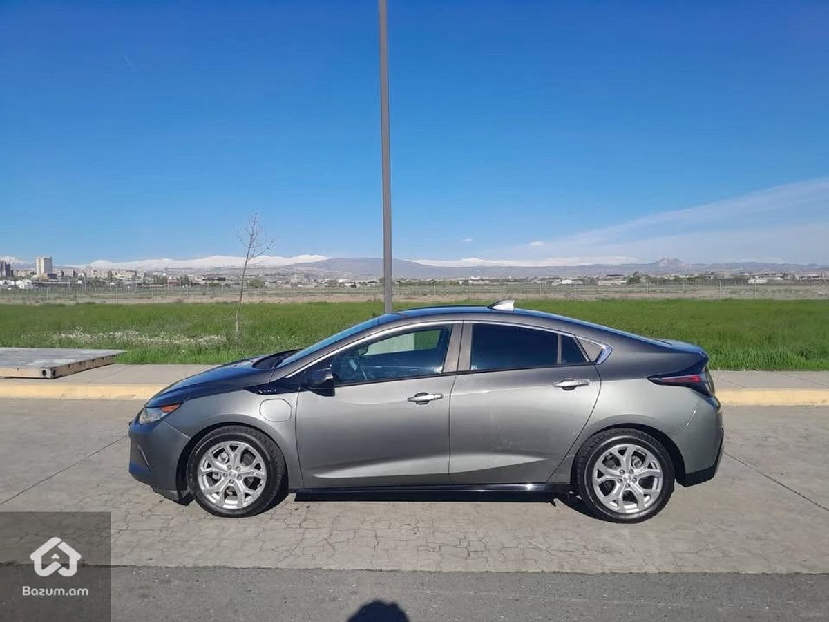 chevrolet volt 2 - image 3