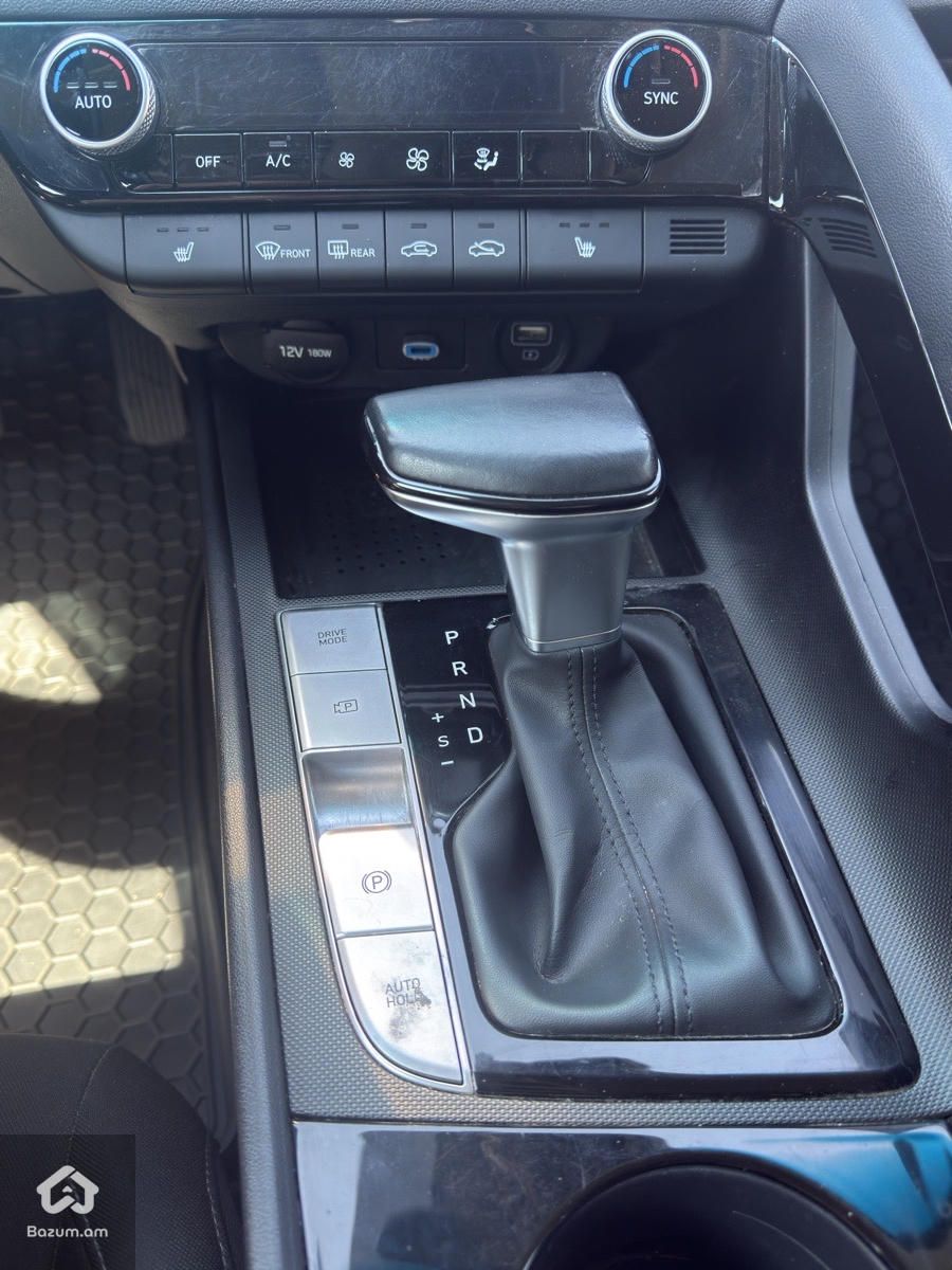 Hyundai Elantra 2023 - image 12