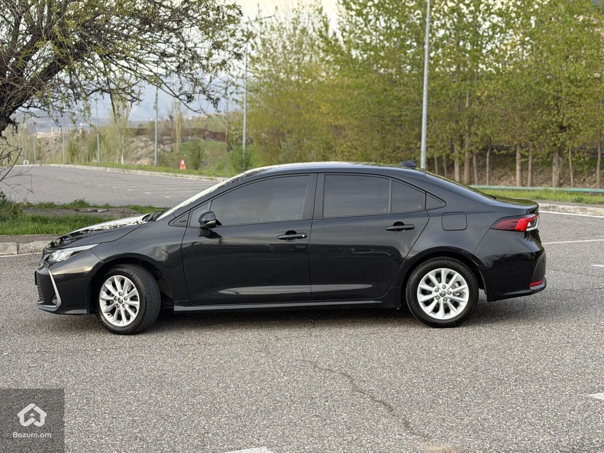 Toyota Corolla - image 5
