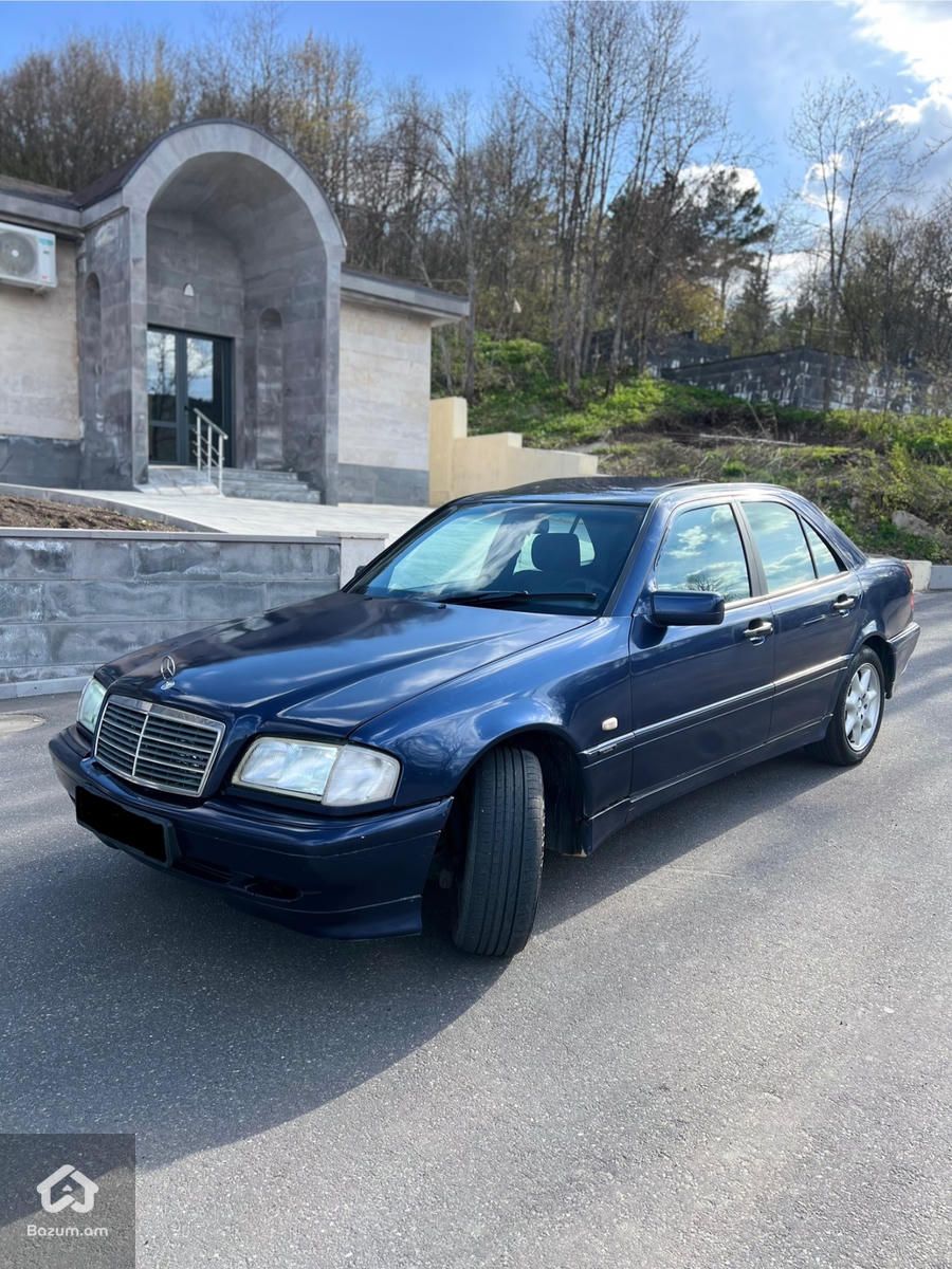 Mersedes benz - image 12