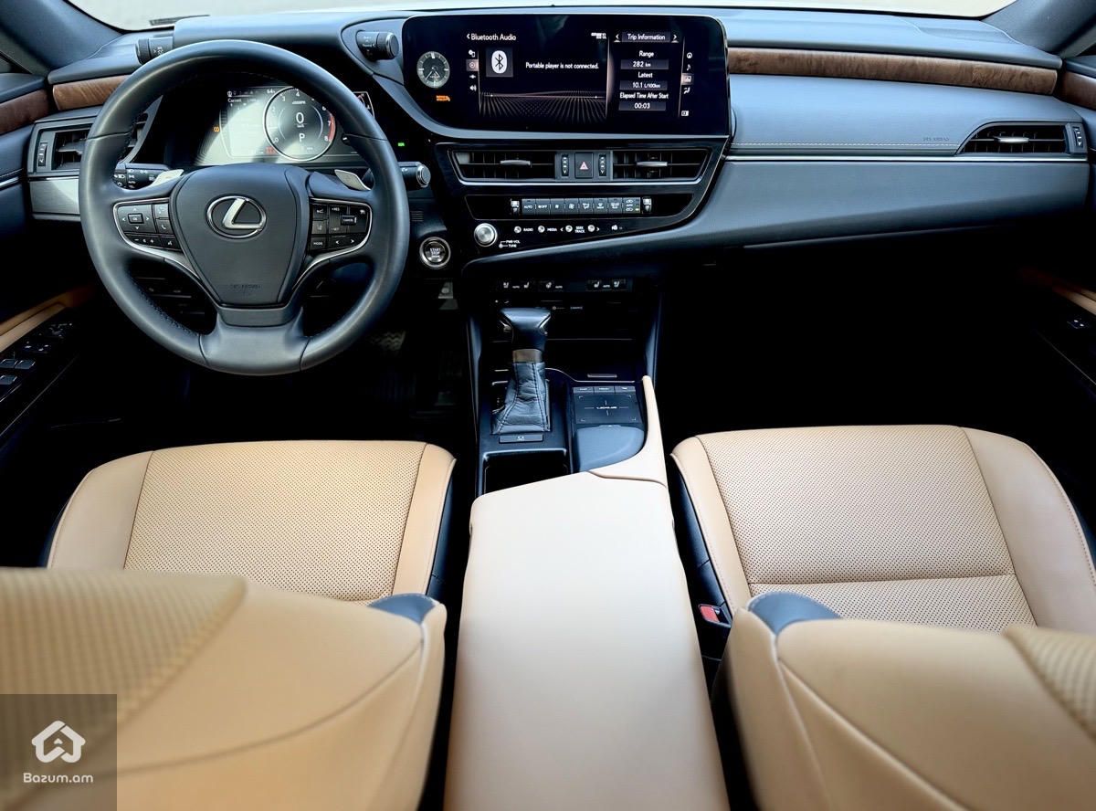 Lexus ES 250 2022 - image 10