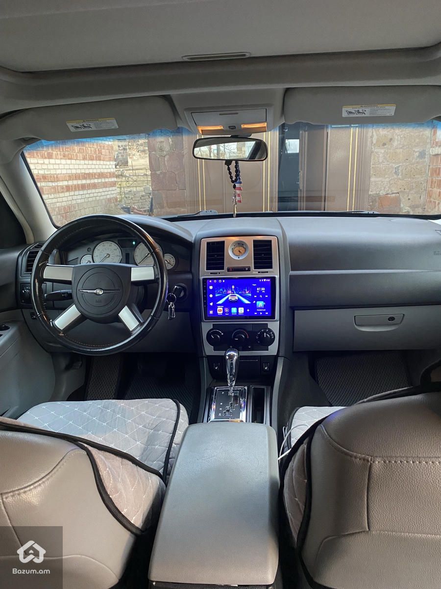 CHRYSLER 300c - image 4