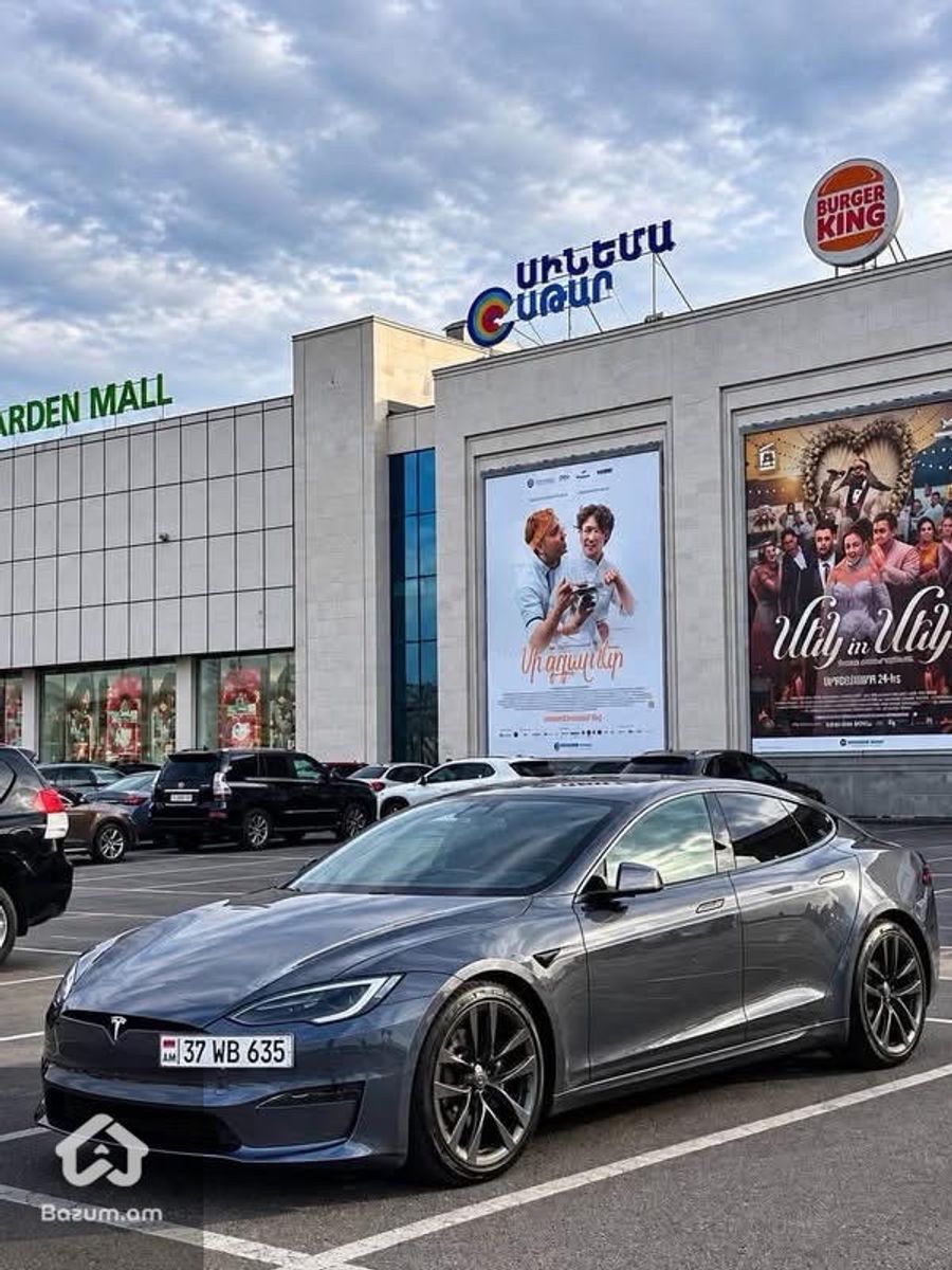 Tesla Model S 2023 - image 1