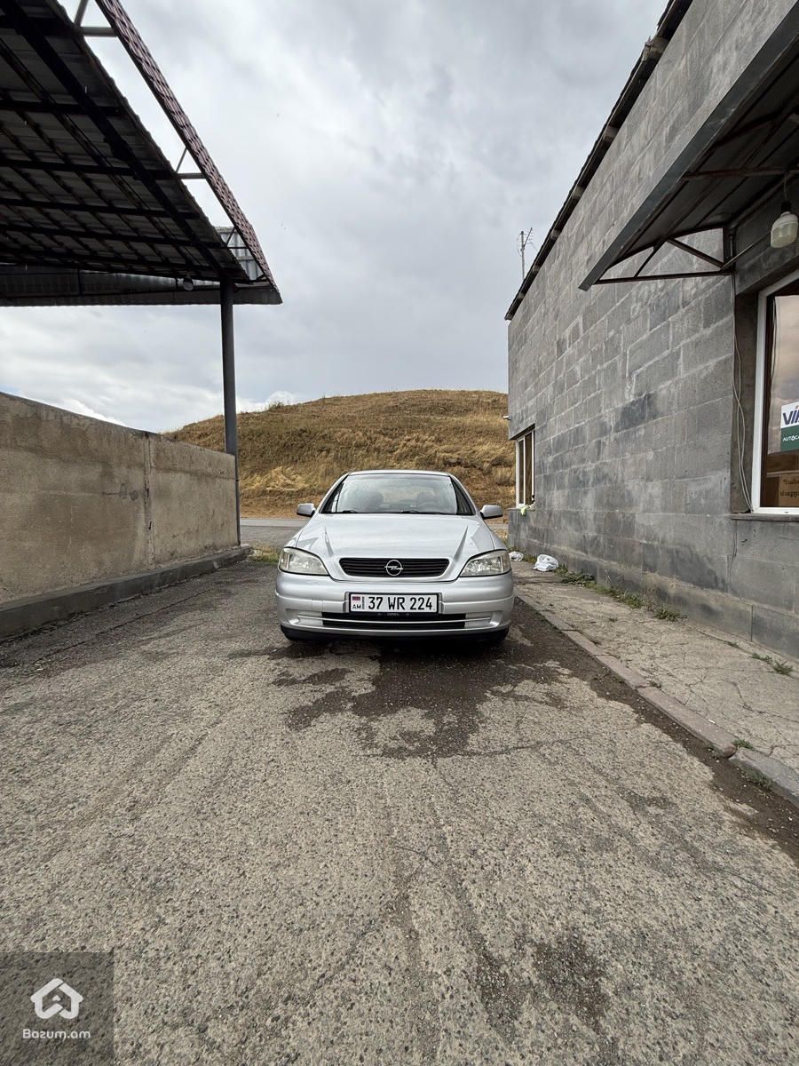 Opel Astra 2002 - image 1