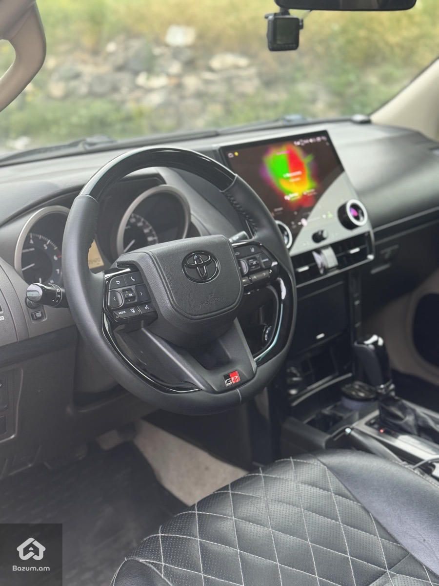 Toyota Land Cruiser Prado - image 7