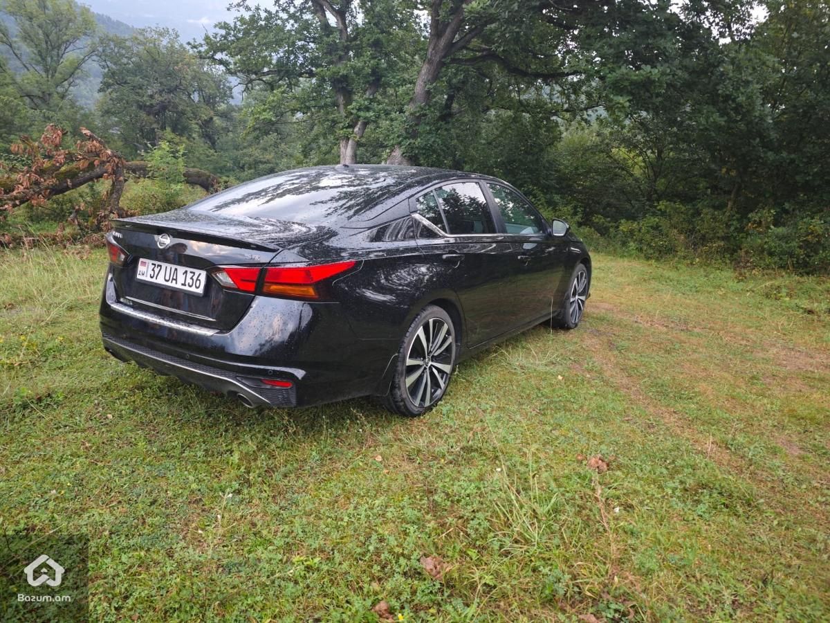 Altima - image 2