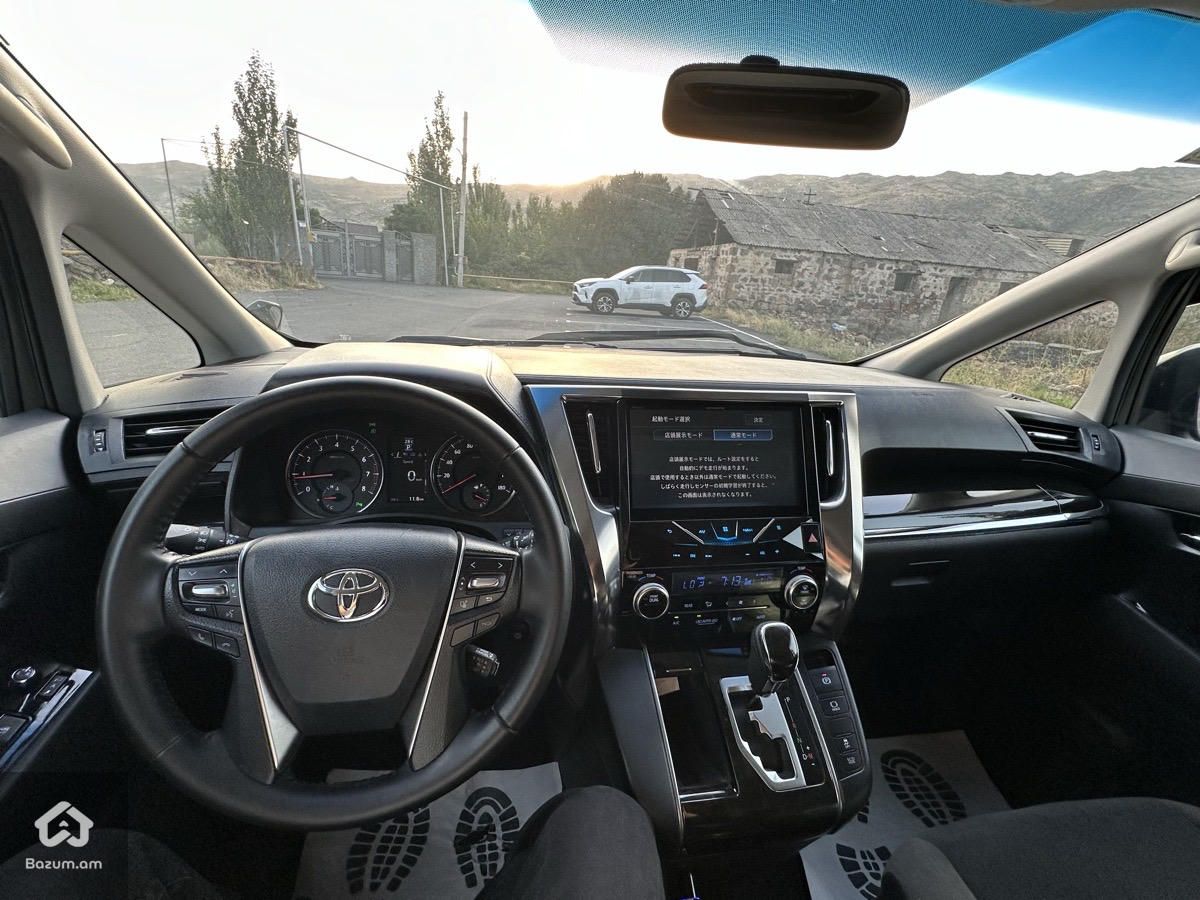 Toyota Alphard 2016 - image 19