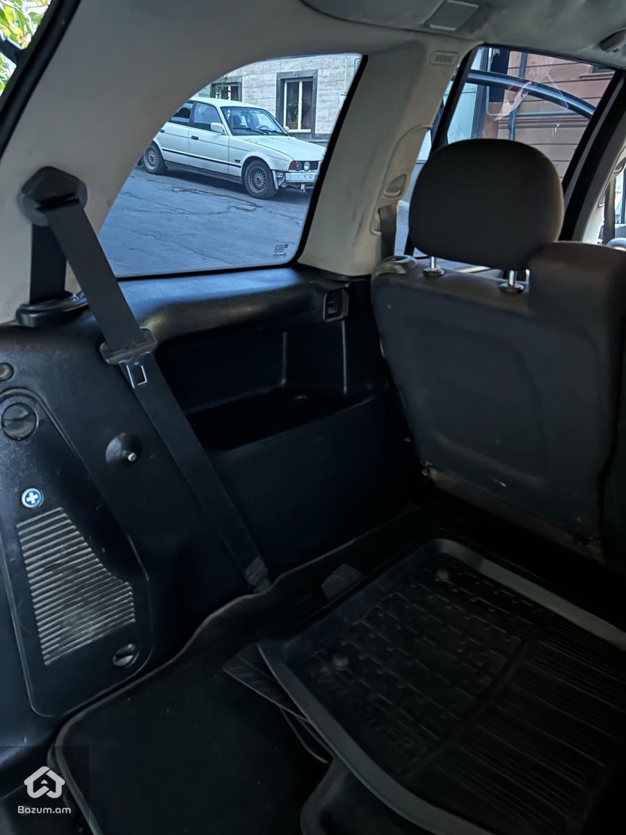 Opel Zafira 2005 - image 25