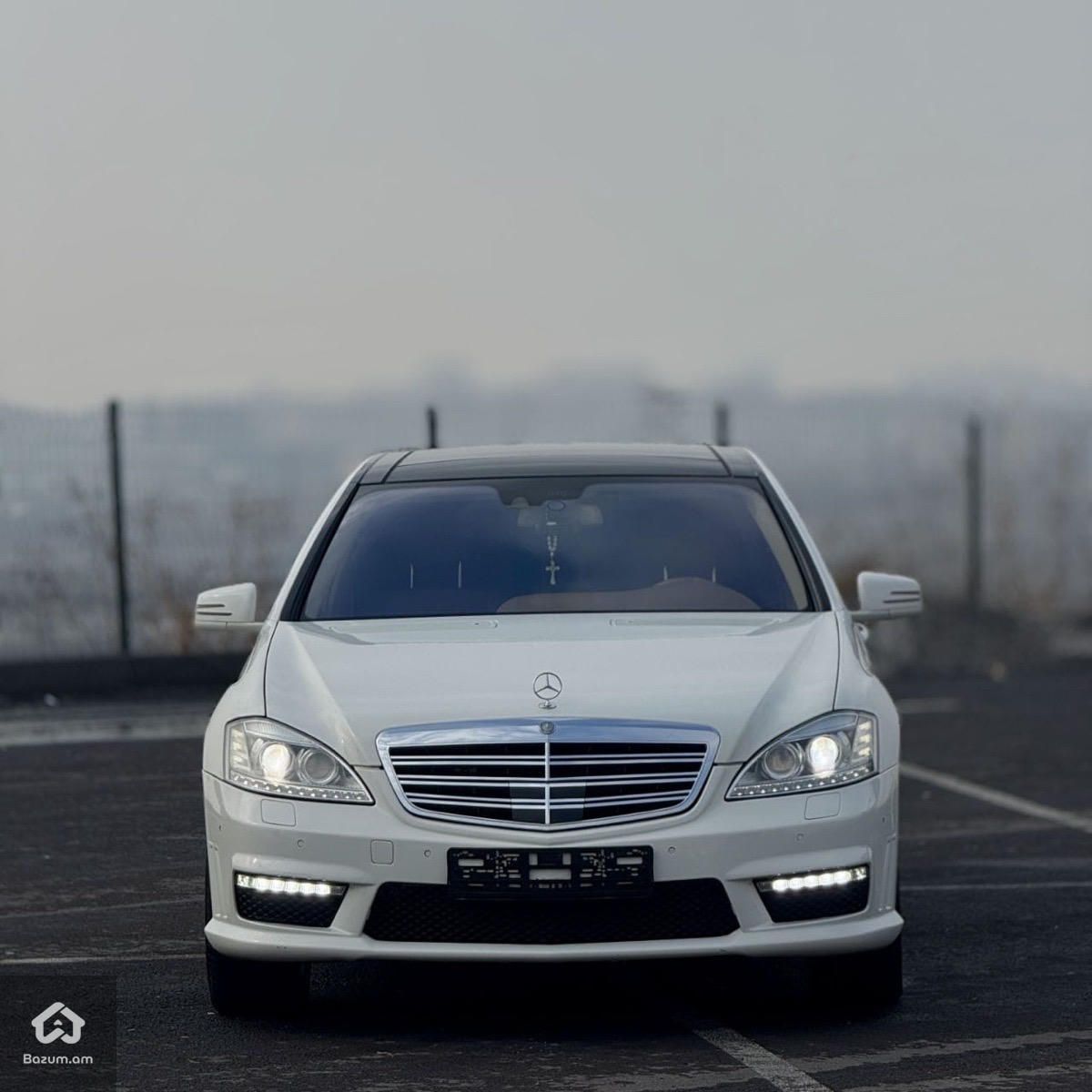 Mercedes-Benz S 550 2008 - image 1