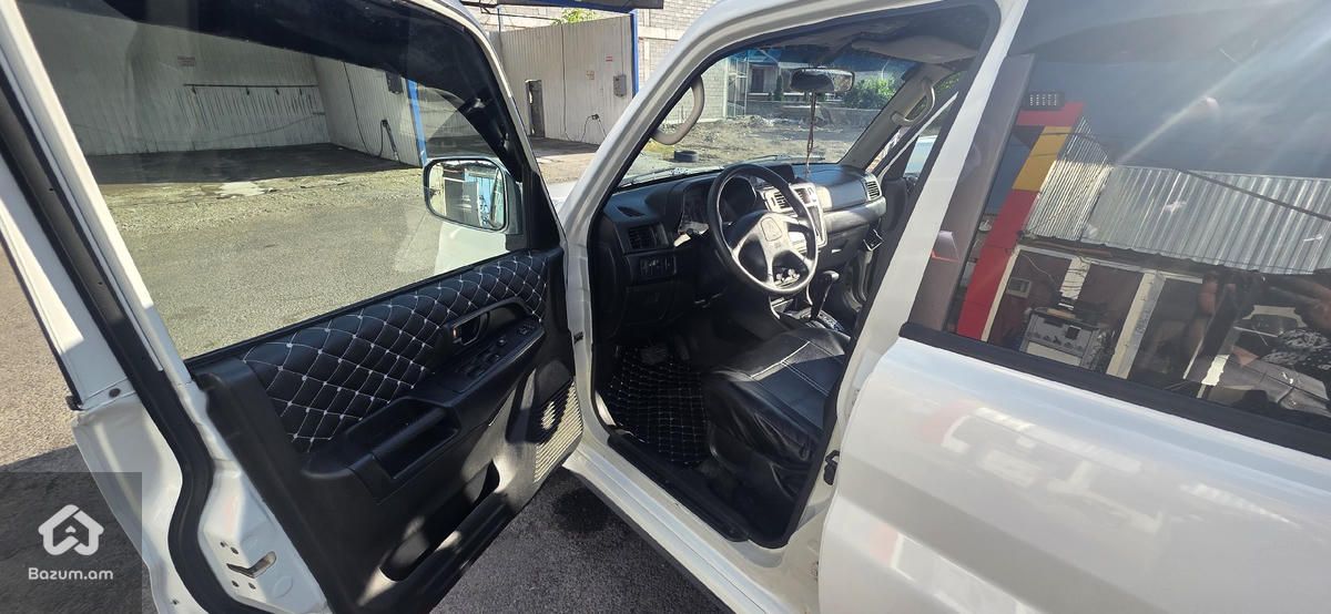 Mitsubishi - image 8