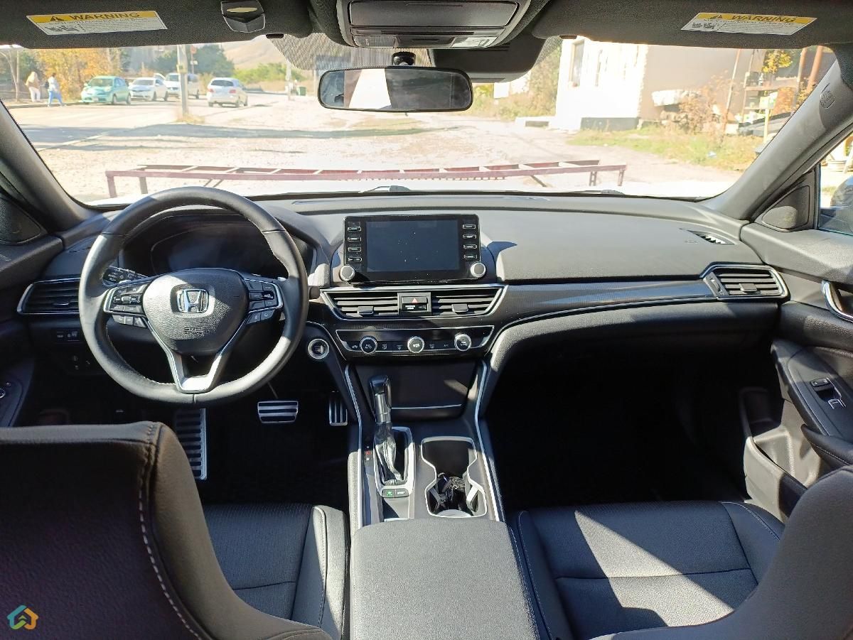 Honda accord - image 10