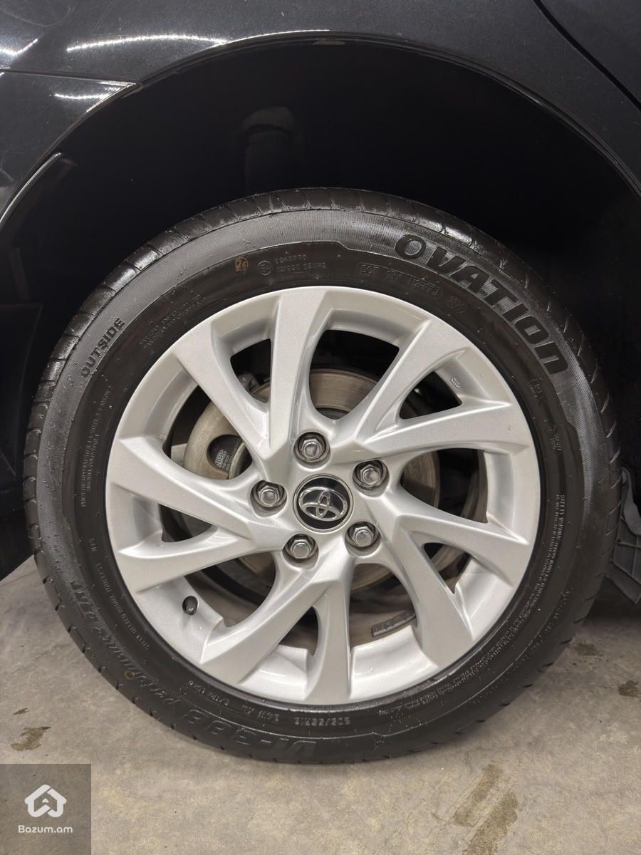 Toyota Corolla 2017 - image 14
