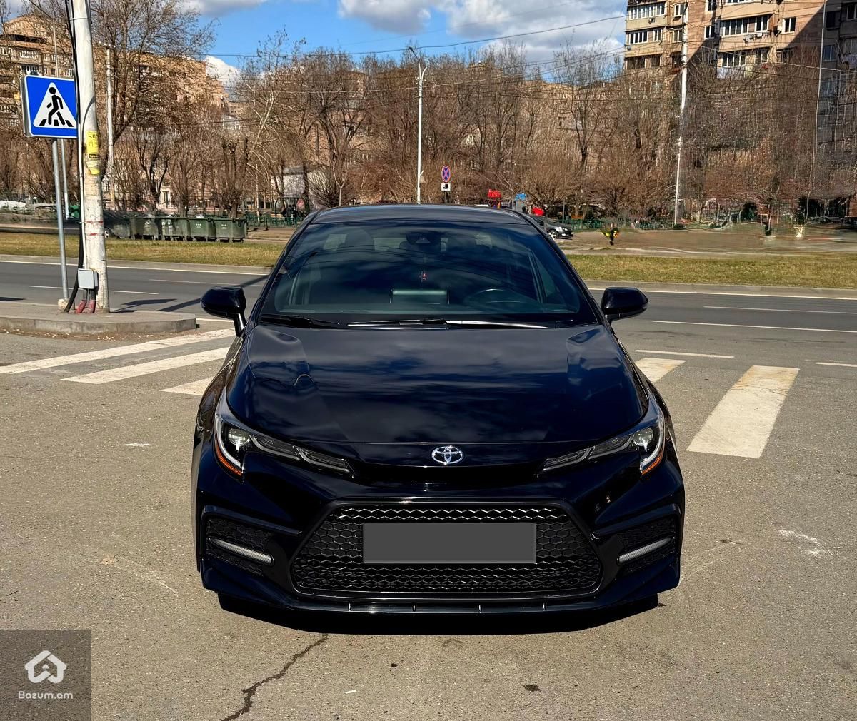 Toyota Corolla SE 2L - image 1