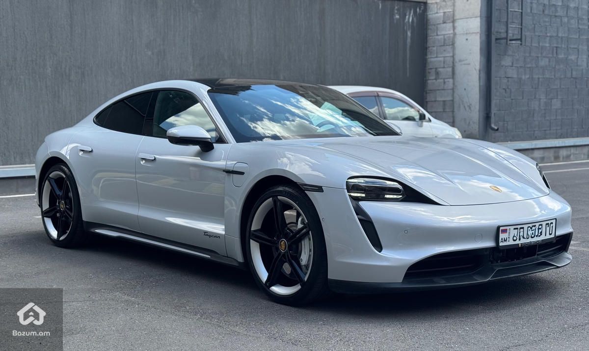Porsche Taycan - image 2