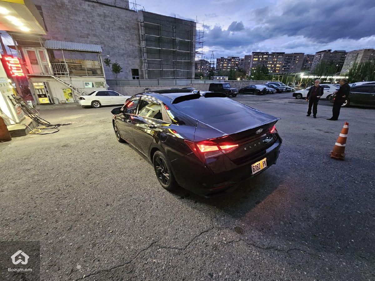 Hyundai Elantra 2023 - image 3