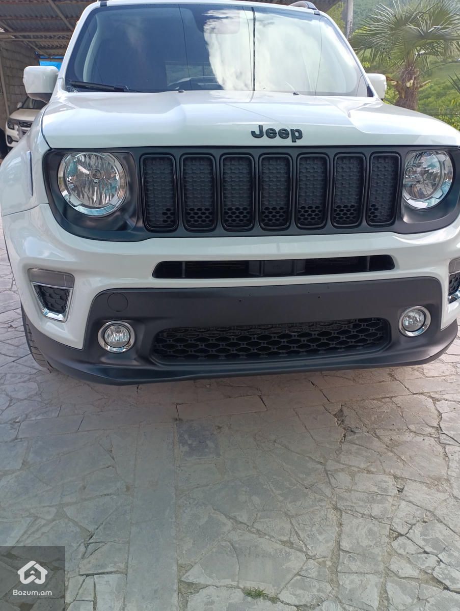 Jeep Renegade - image 1