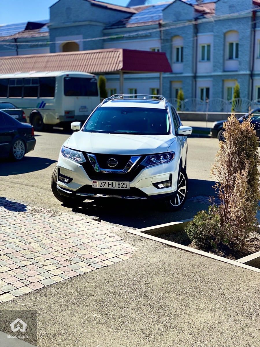 Nissan Rogue 2019 - image 2