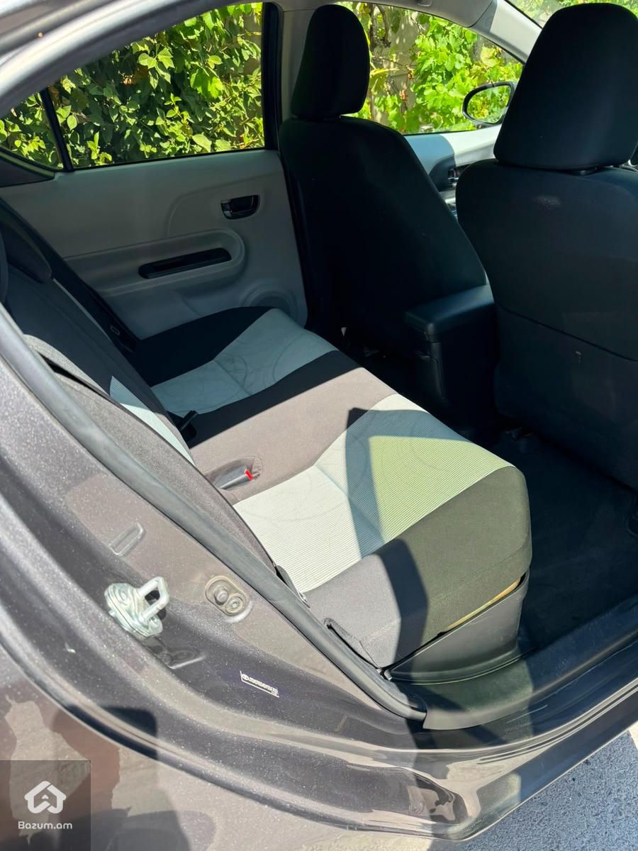 Toyota Prius 2013 - image 19