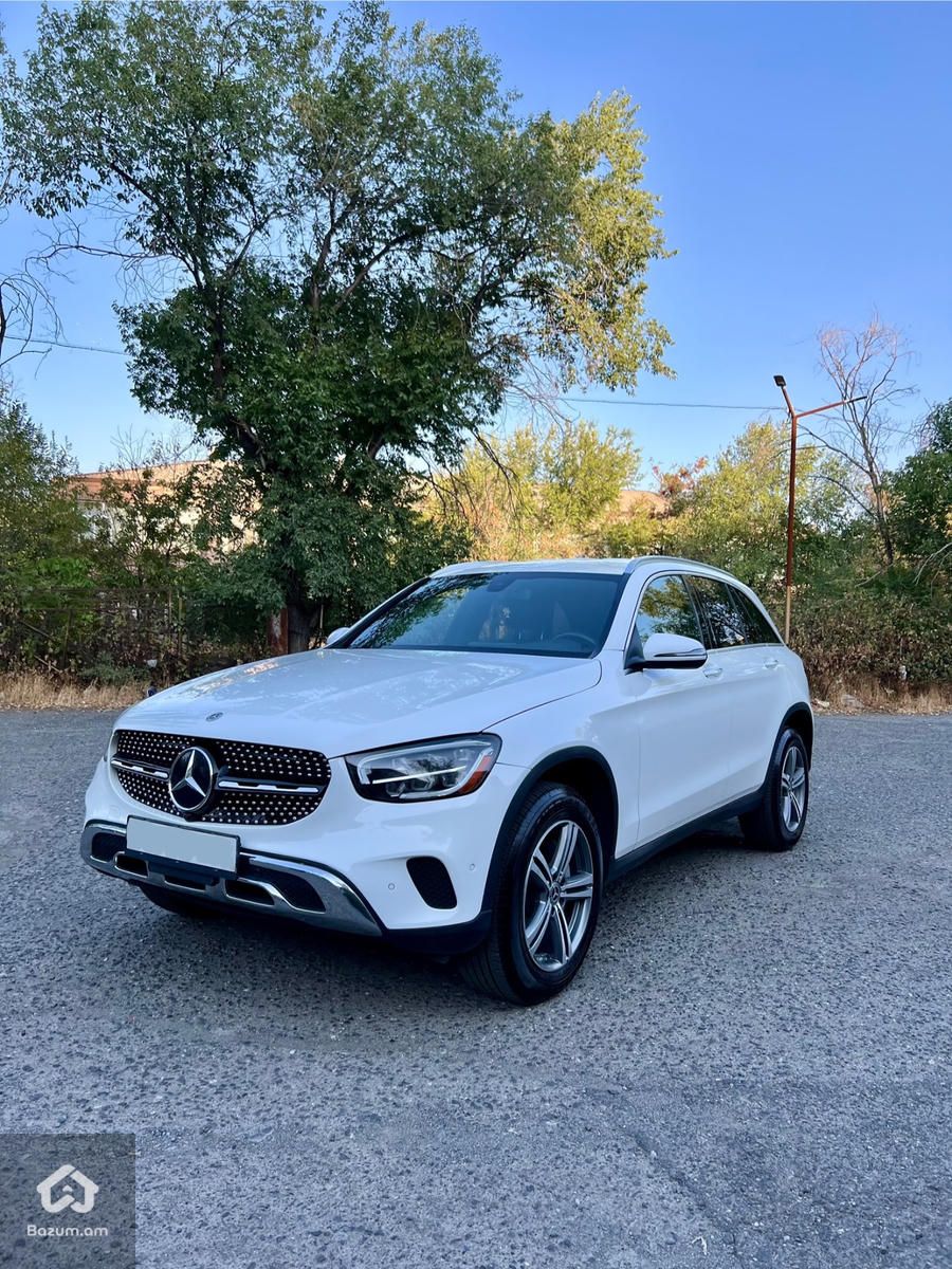 Mercedes Benz GLC 300 - image 2