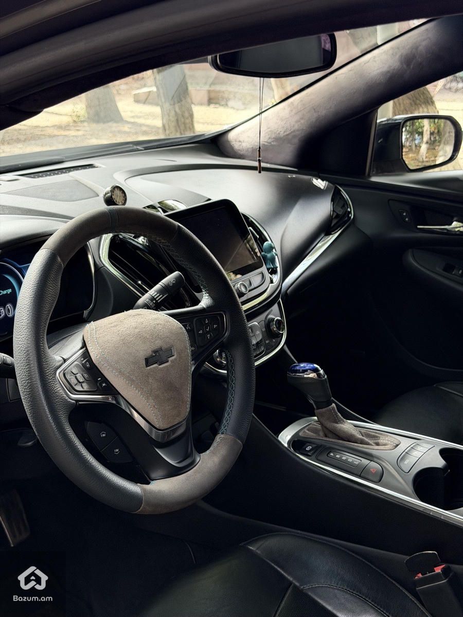 Chevrolet Volt 2017 - image 10