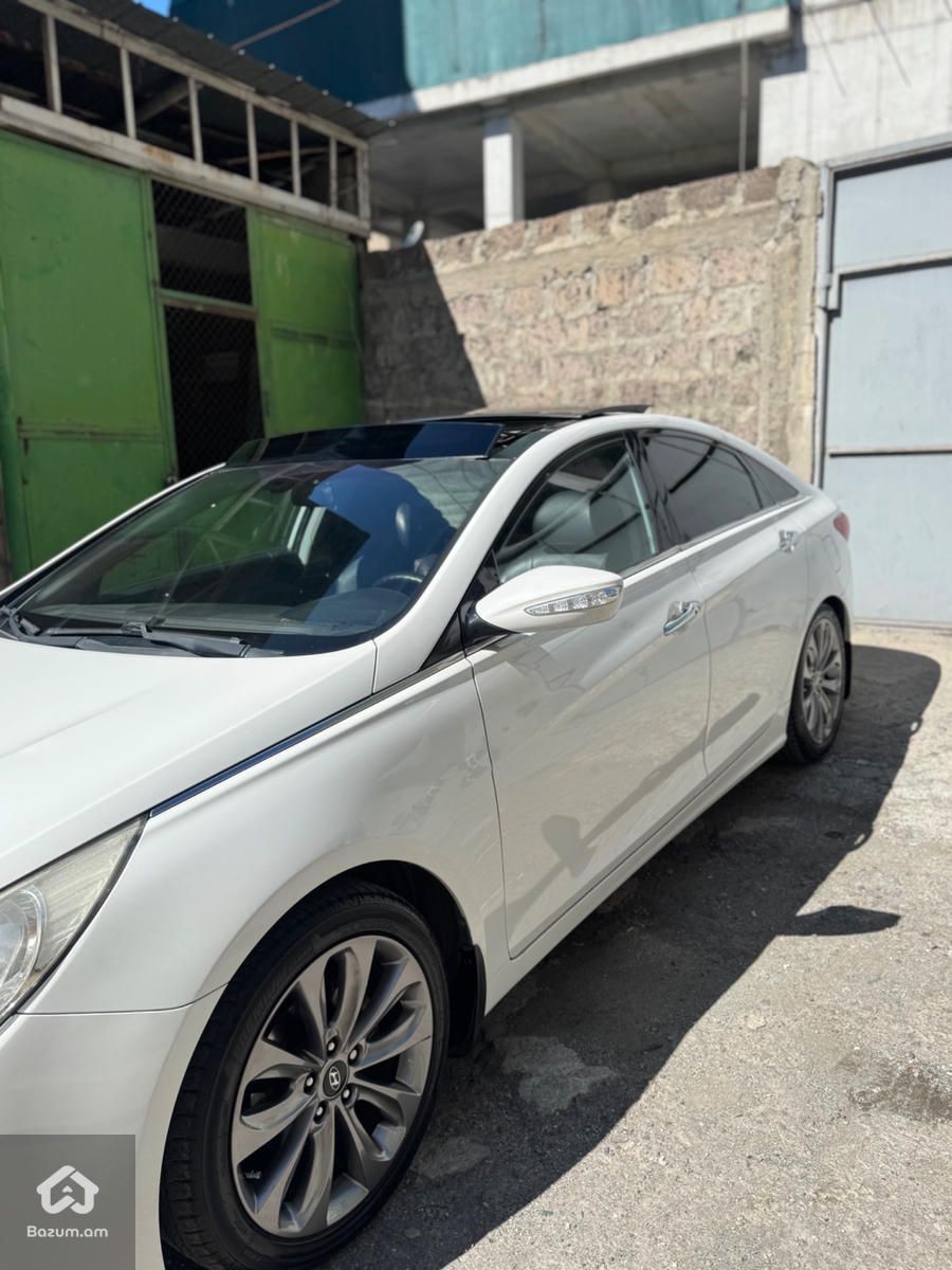 Hyundai Sonata - image 9