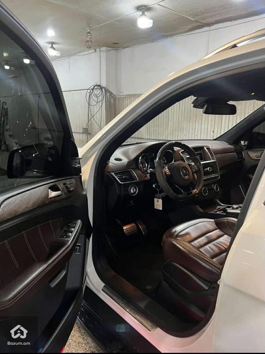 MERCEDES-BENZ ML63 AMG  - image 9