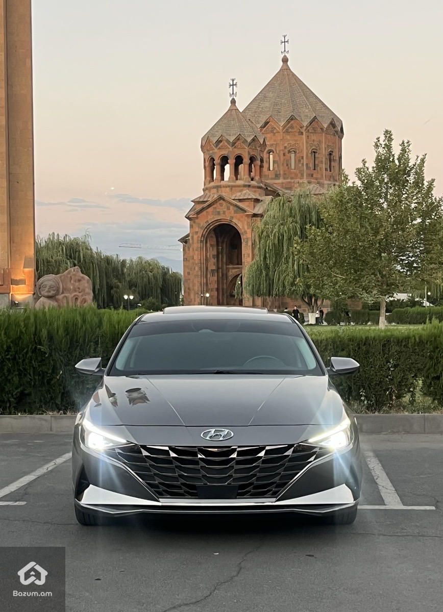 Hyundai Elantra 2023 - image 1