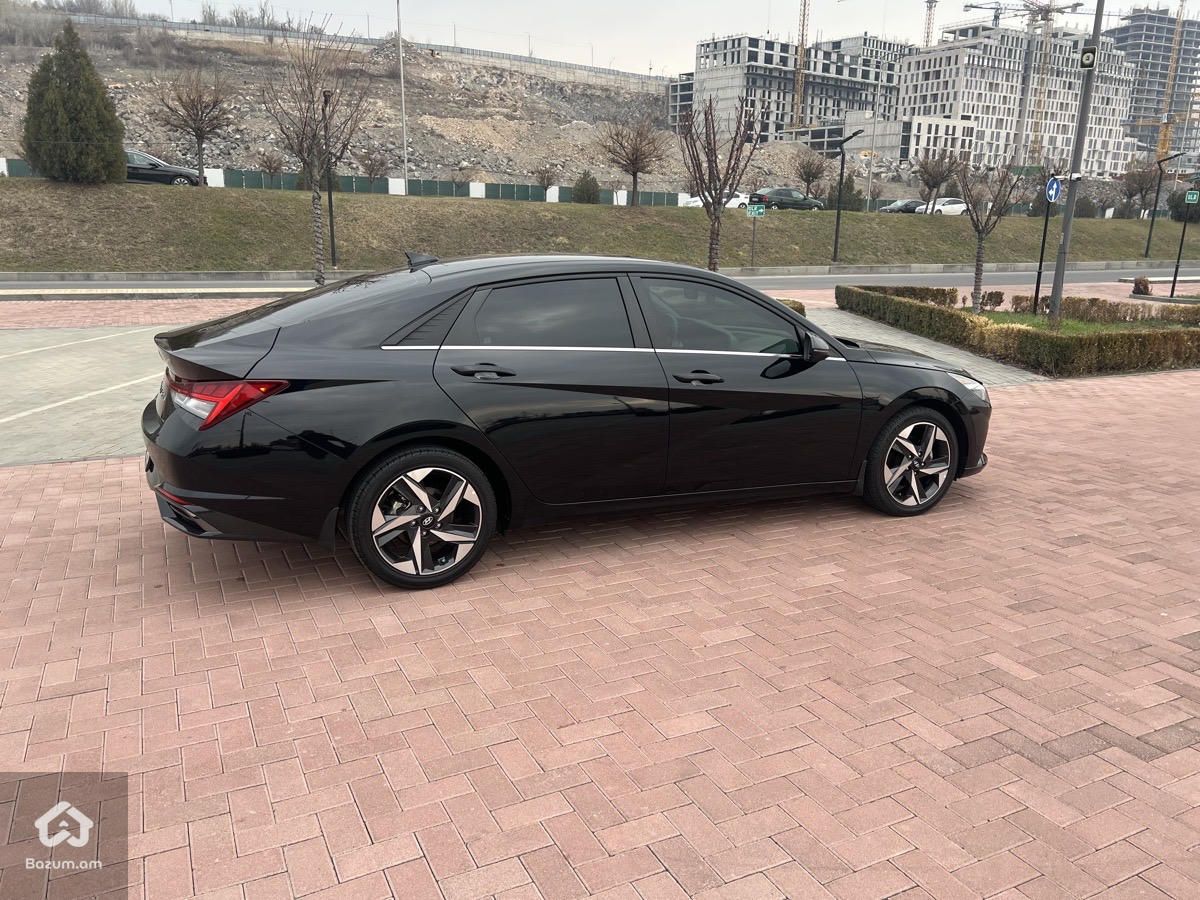 Hyundai Elantra 2021 - image 9