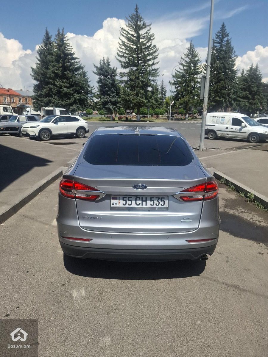 Ford Fusion 2020 - image 2