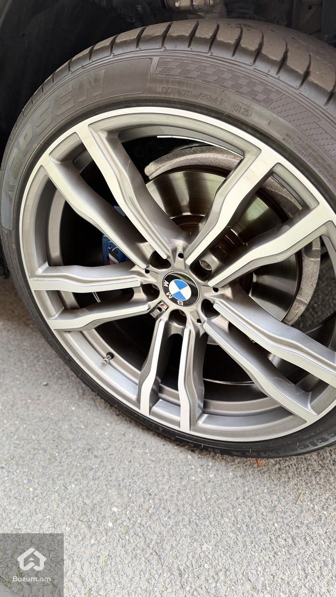 BMW X6 - image 11