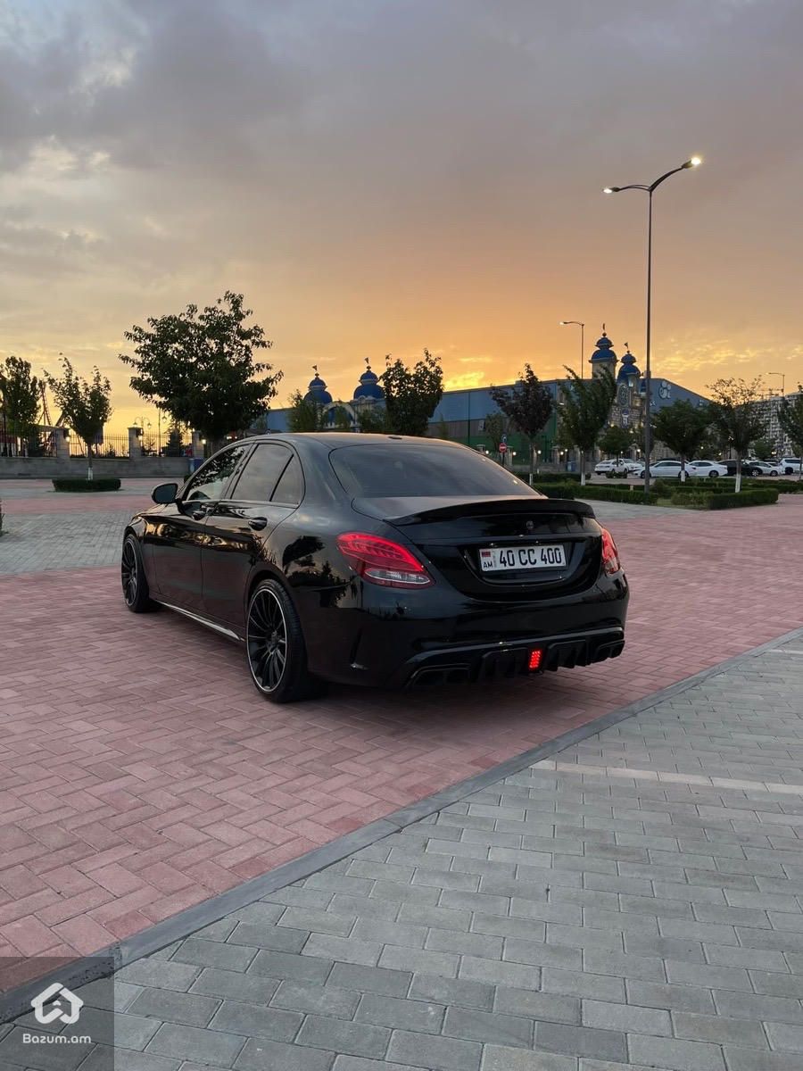 Mercedes-Benz C 300 2018 - image 2