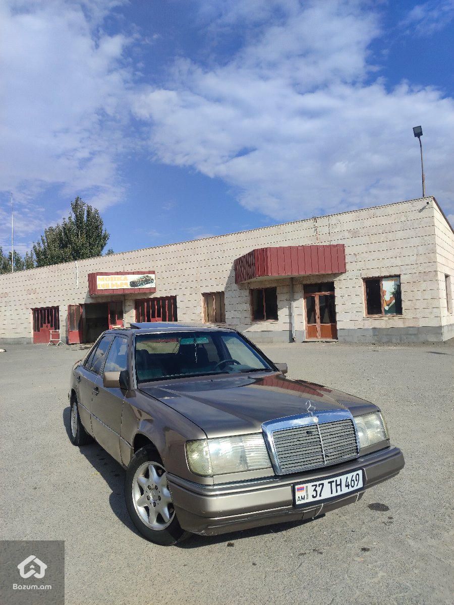 Mercedes-Benz 230 1992 - image 7