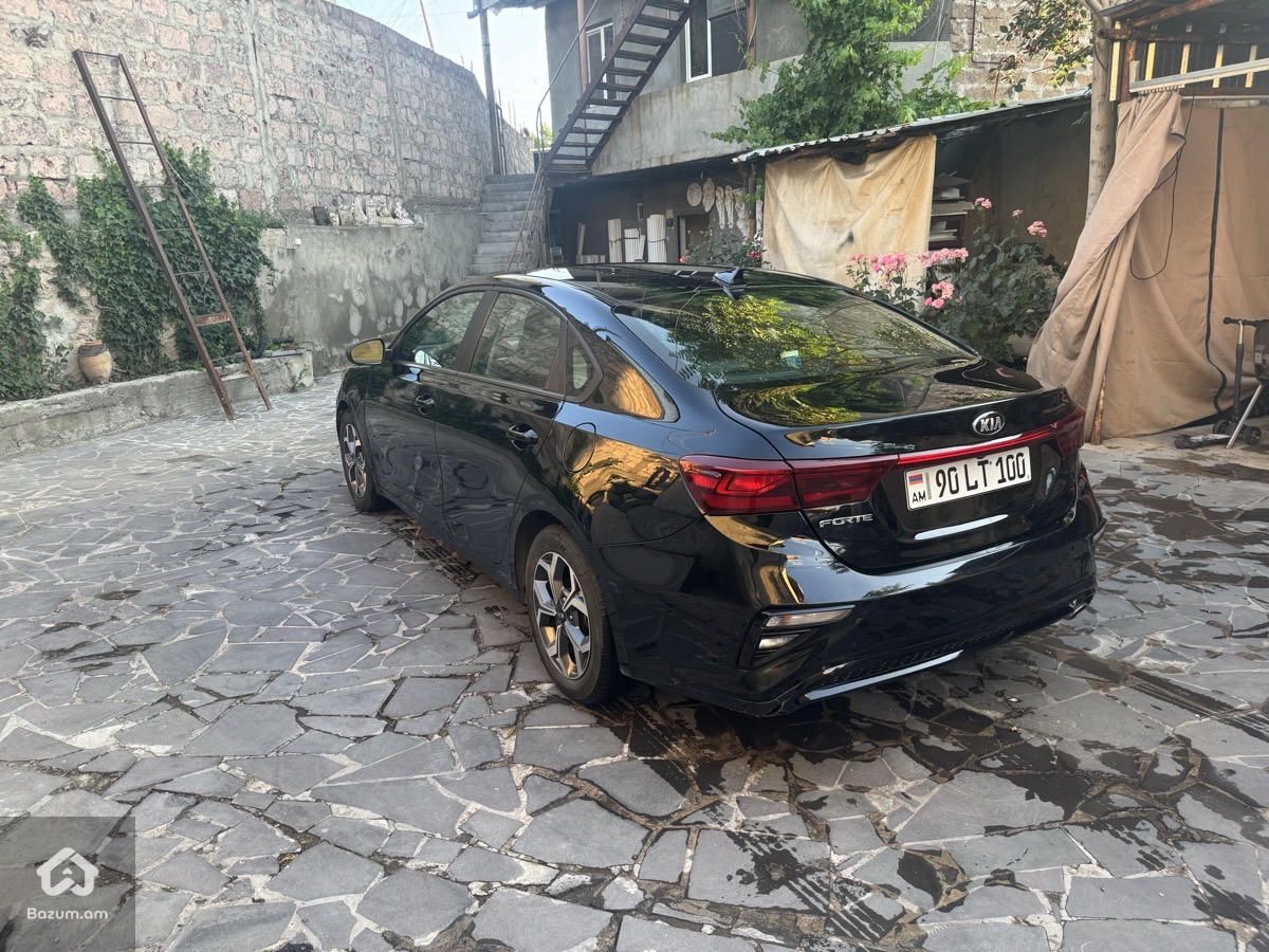Kia Forte 2019 - image 9