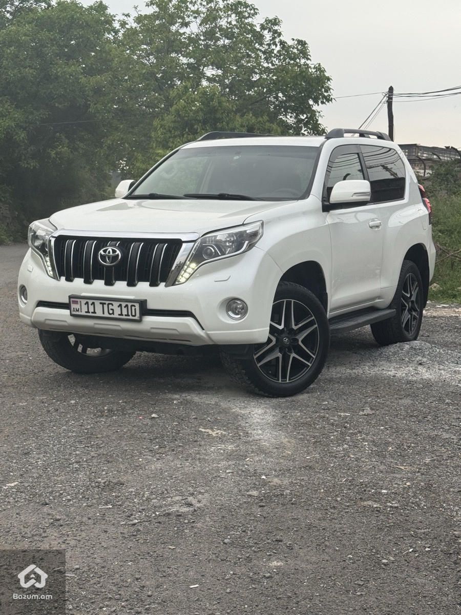 Toyota Land Cruiser Prado - image 1
