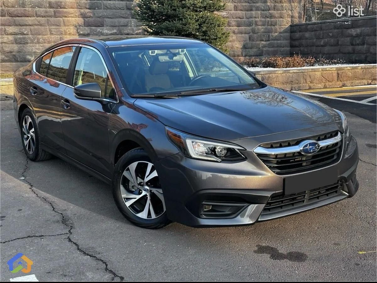 Subaru Legacy - image 1