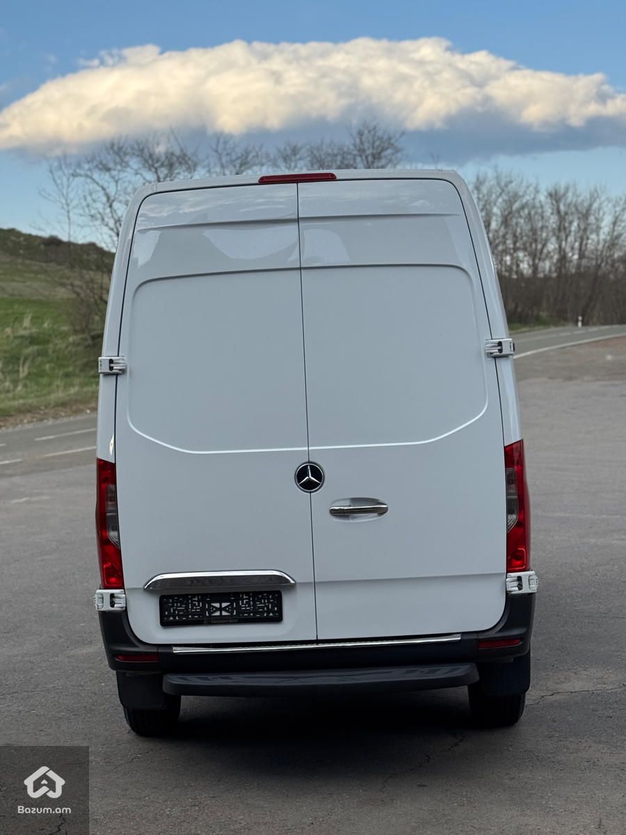 Mersedes benz - image 6